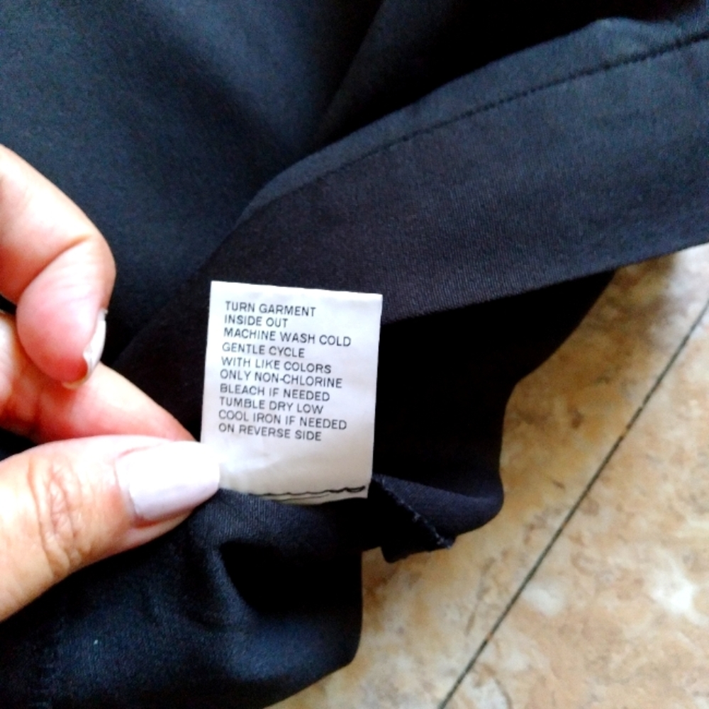 Francesca's Birdcage Label black faux skort shorts, size S - Picture 6 of 6